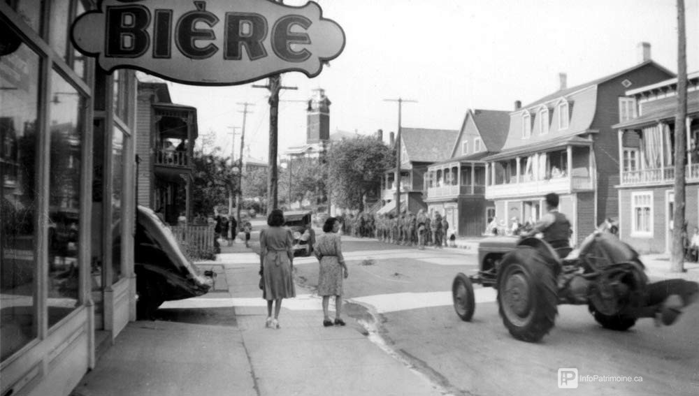 Rivière-du-Loup - Rue Lafontaine vue Librairie Boucher (Auteur : Musée du Bas-Saint-Laurent-Fonds J-A-Boucher jab1)